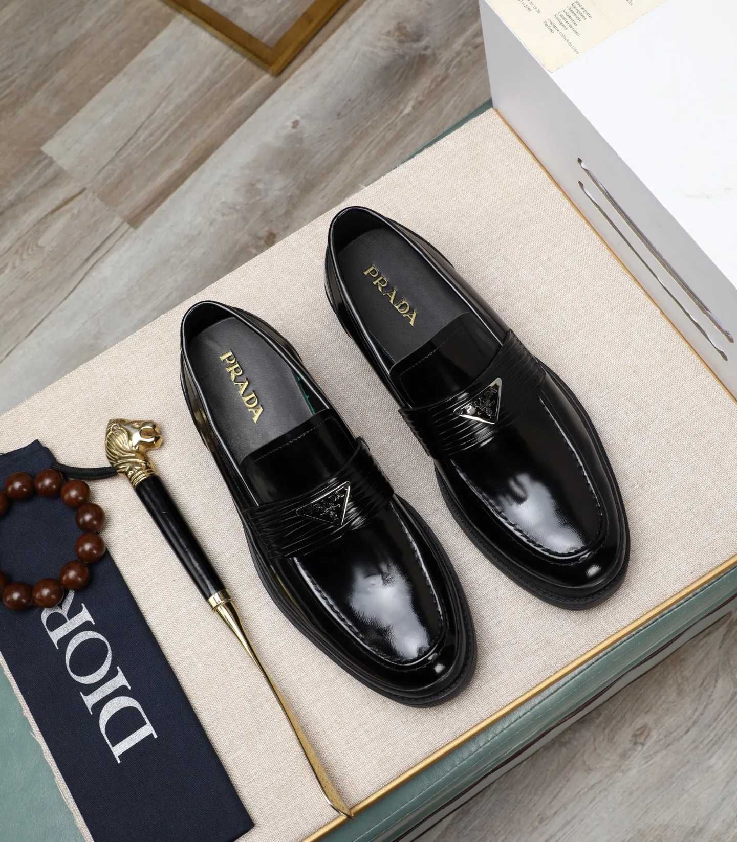 Men's men's shoes 💰540 (water-dyed cow leather) 📛📛PRADA high-end counter's latest formal business leather shoes 👔original and highest quality! Imported from Italy 🇮🇹 first-layer calfskin fabric ➕ cowhide lining Original outsole Formal size: 38➖44 (45 customized)